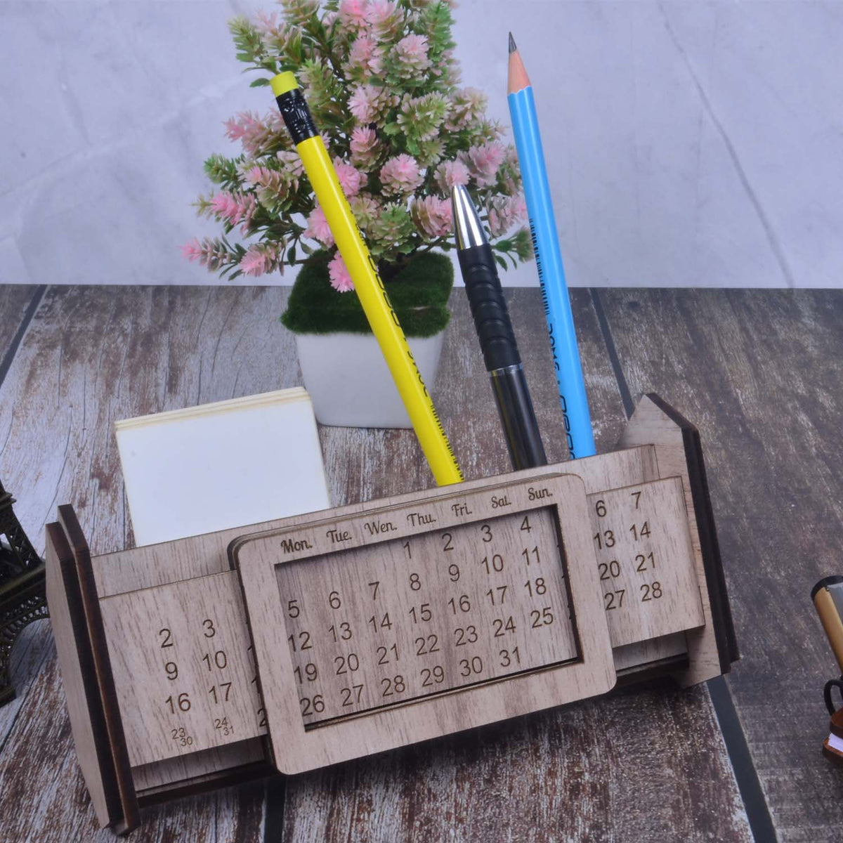 SlideCal View Desk Pen Stand