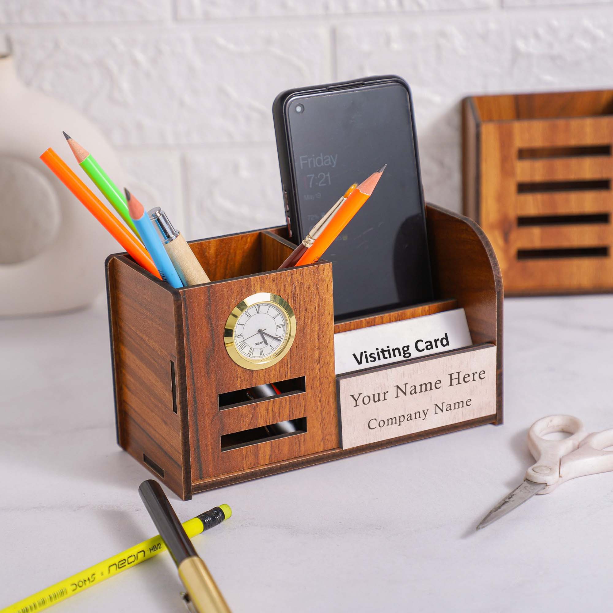 Personalized Timeless Desk Pen Stand