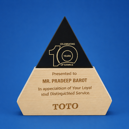 Sail Peak Personalised Trophy