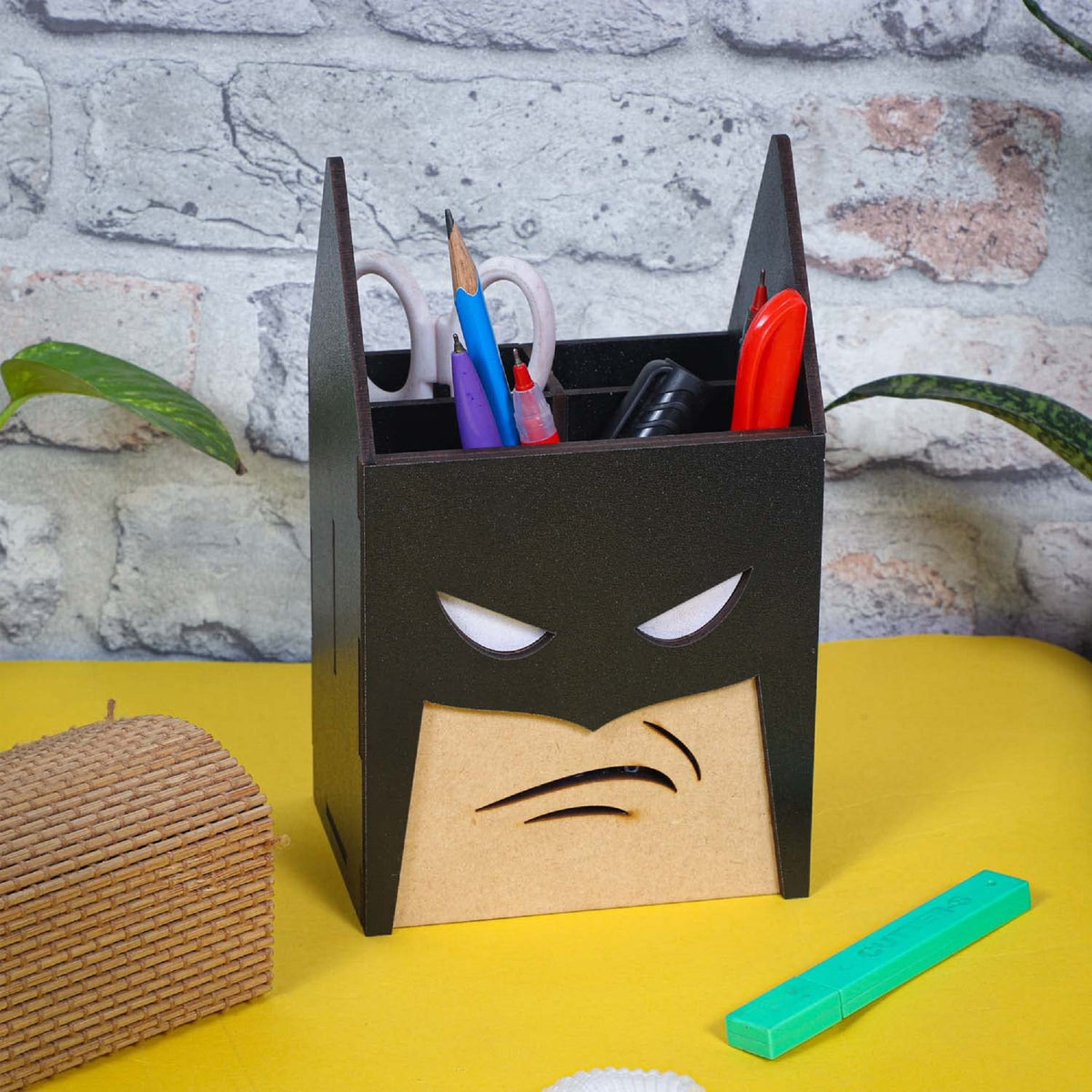 Batman Desk Pen Stand