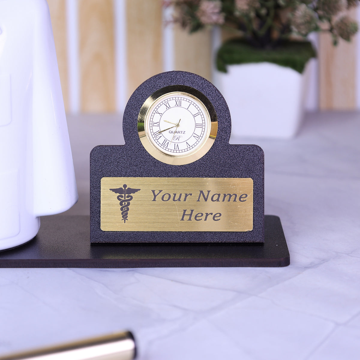 Signature Coat Desk Pen Stand