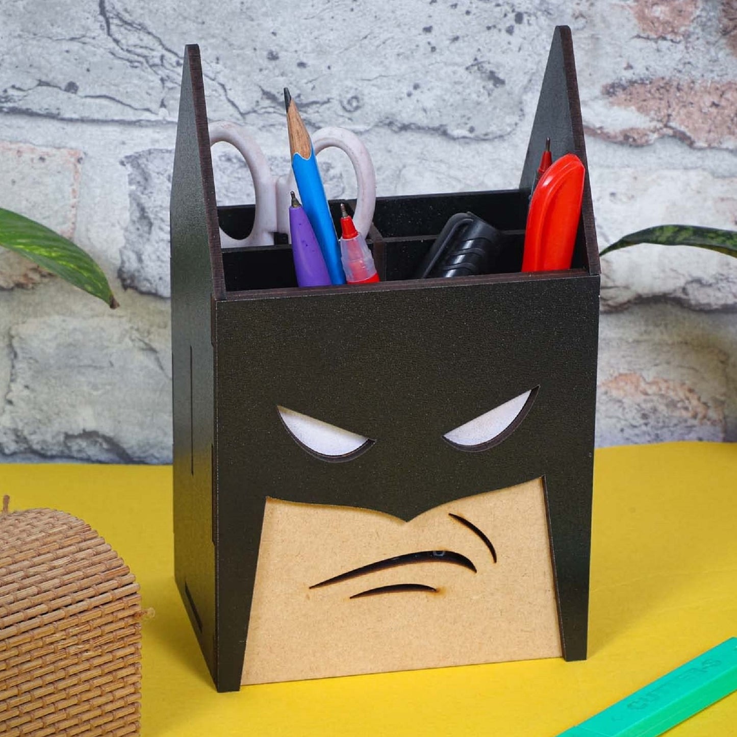 Batman Desk Pen Stand