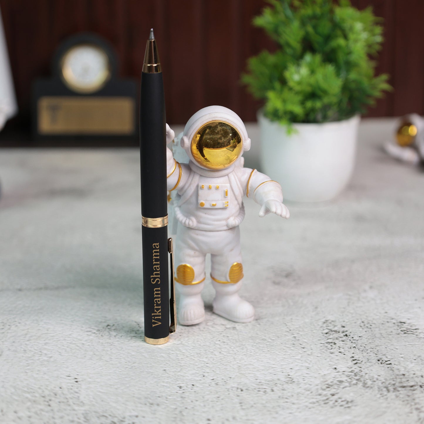 Custom Engraved Black & Gold Pen – Personalized Name Pen for Professionals & Gifts